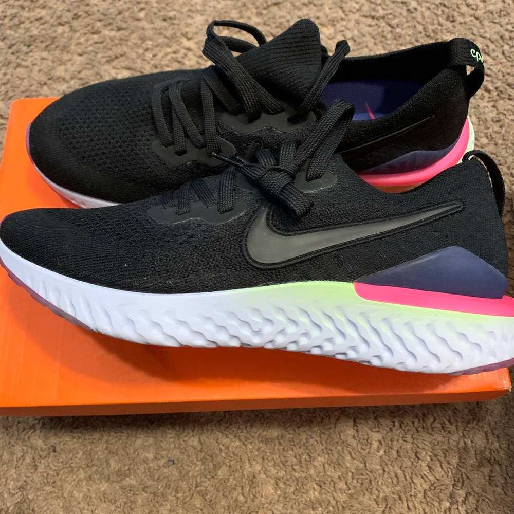 MEN’S Sz 10 Nike Epic React Flyknit 2